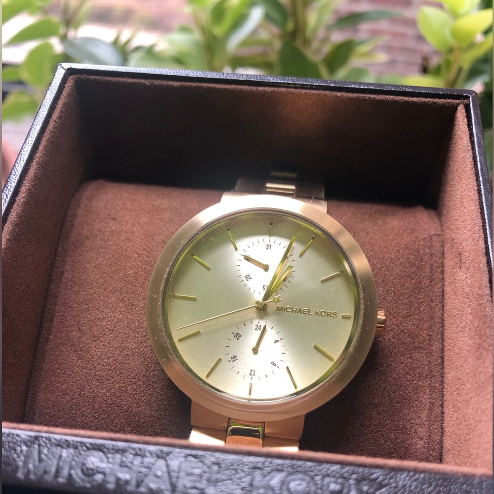 NEW Michael Kors Women's Garner Gold-Tone Stainless Steel Bracelet Watch